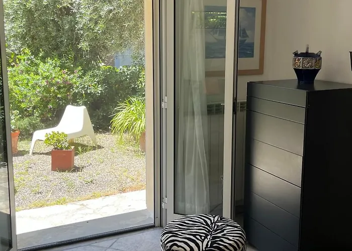Centrally Located Two-room In Castiglioncello * Rome